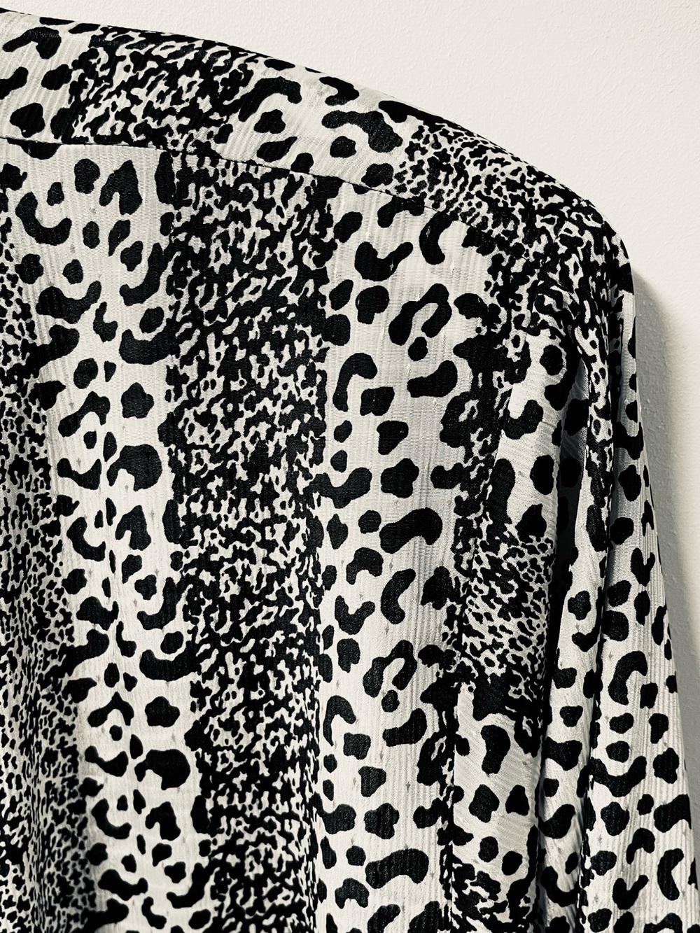 LA PANTHERA Leopard Print Cardigan Jacket - Picture 9 of 12